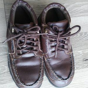 🎈3/$20 Bass brown boys shoes size 5
